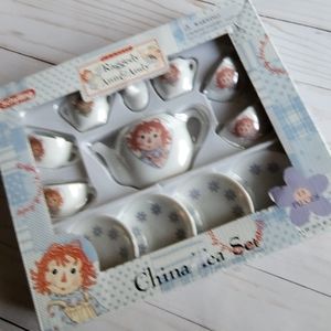 Schilling Raggedy Ann China Tea Set